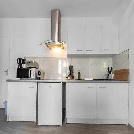 Les Stins - Climatises - Centre Apartment